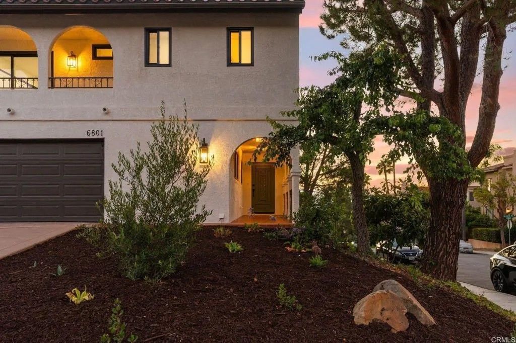 Photo of 6801 El Fuerte Street, Carlsbad, CA 92009 (MLS # NDP2604873)