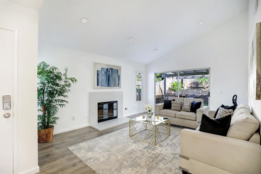 Photo of 10366 Rancho Carmel Dr, San Diego, CA 92128 (MLS # 250042219)