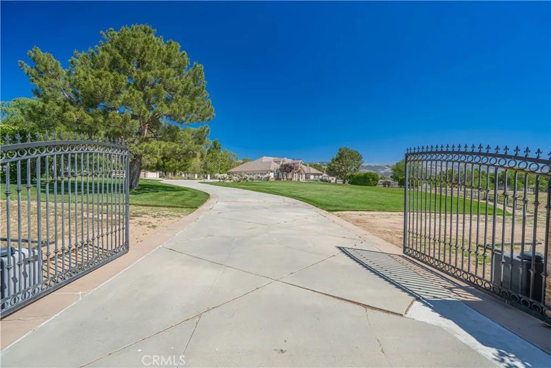 33202 Drill Road