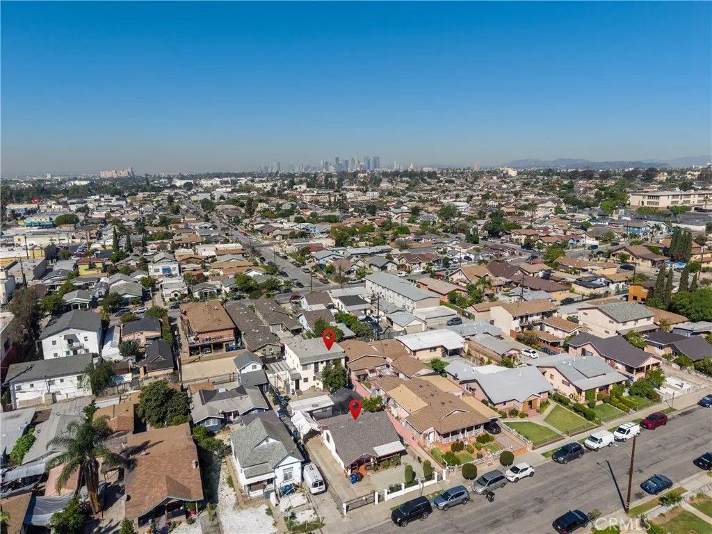 Photo of 811 S Gage Avenue, Los Angeles, CA 90023 (MLS # DW26065187)