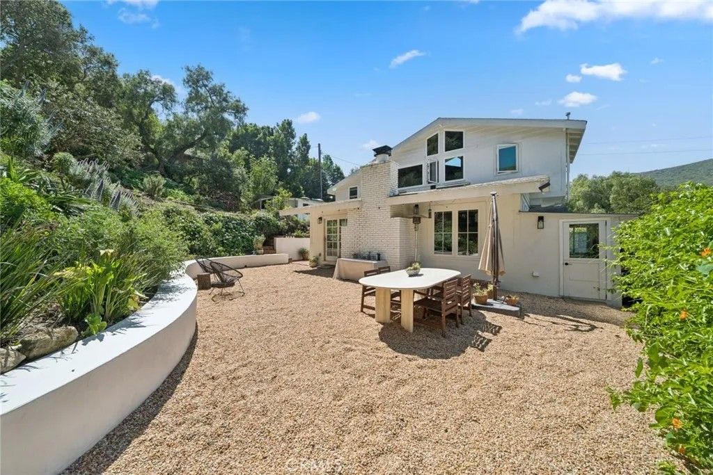 Photo of 1377 Lewellyn Dr, Laguna Beach, CA 92651 (MLS # NP26080503)