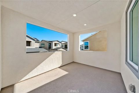 Tiny photo for 322 Proctor, Irvine, CA 92618 (MLS # OC25274981)