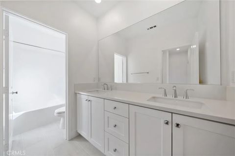 Tiny photo for 322 Proctor, Irvine, CA 92618 (MLS # OC25274981)