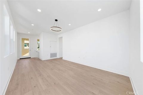 Tiny photo for 322 Proctor, Irvine, CA 92618 (MLS # OC25274981)