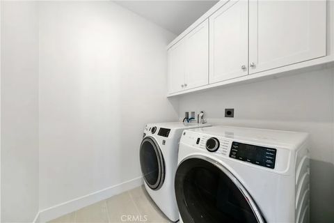 Tiny photo for 322 Proctor, Irvine, CA 92618 (MLS # OC25274981)