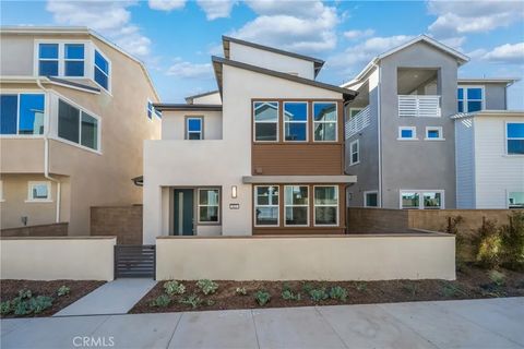 Photo of 322 Proctor, Irvine, CA 92618 (MLS # OC25274981)