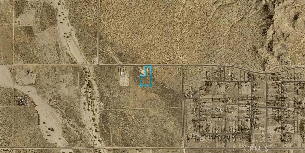 Photo of 0 Avenue Q, Palmdale, CA 93591 (MLS # SR26220666)