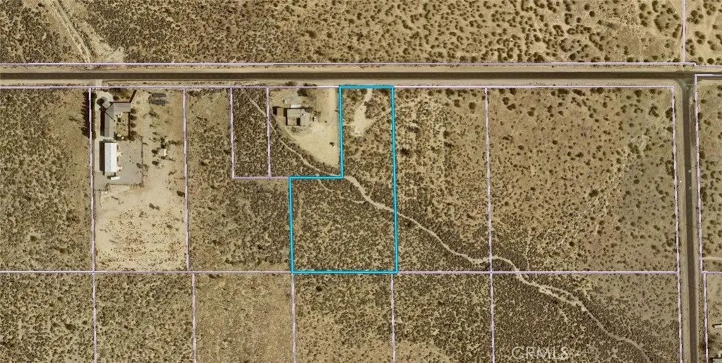 Photo of 0 Avenue Q, Palmdale, CA 93591 (MLS # SR26220666)