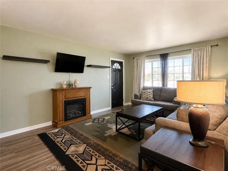 419 E 186th Street