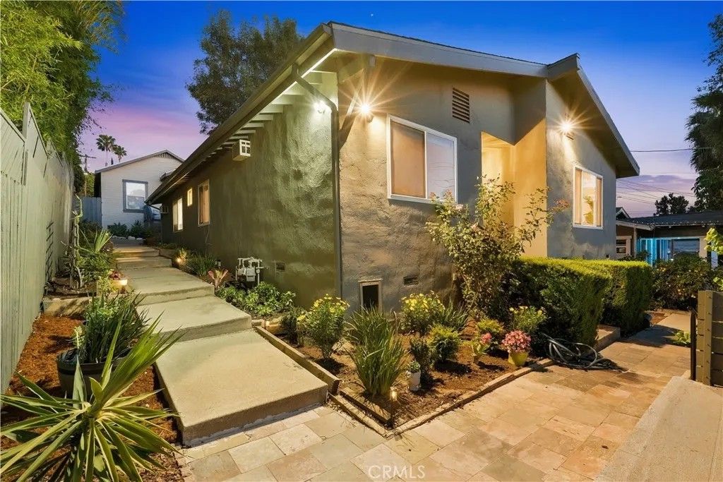 Photo of 1406 Manzanita, Los Angeles, CA 90027 (MLS # SR26030157)