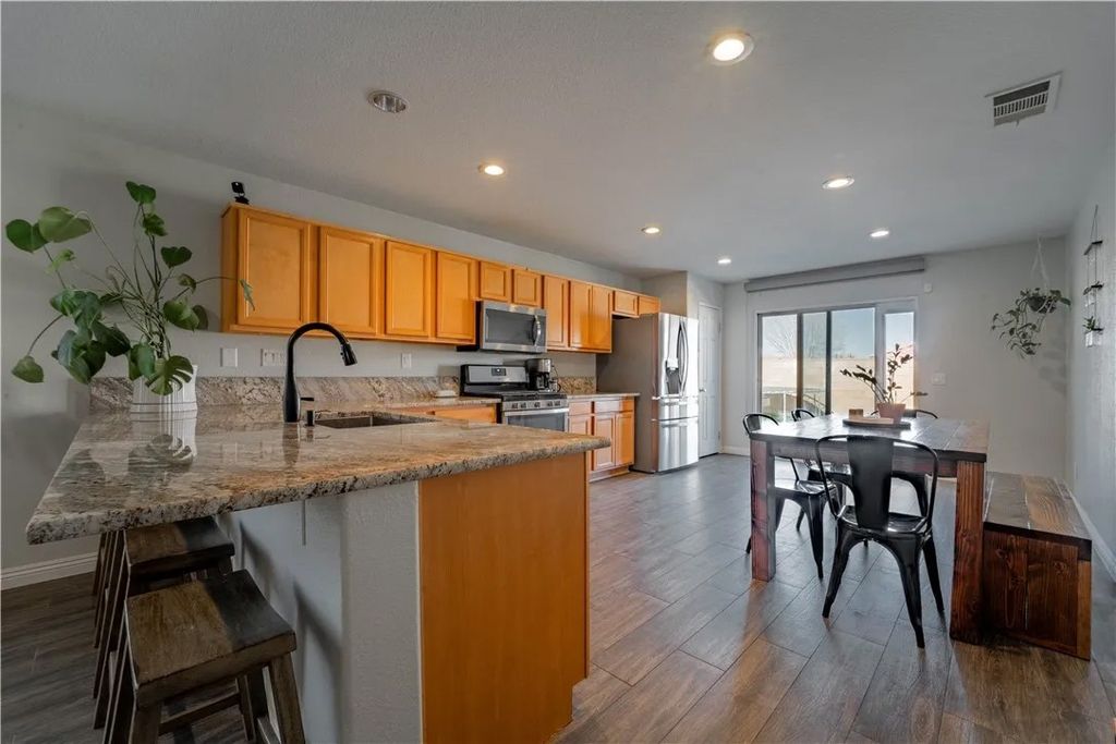 Photo of 3033 De Flores, Lancaster, CA 93535 (MLS # SR26011043)