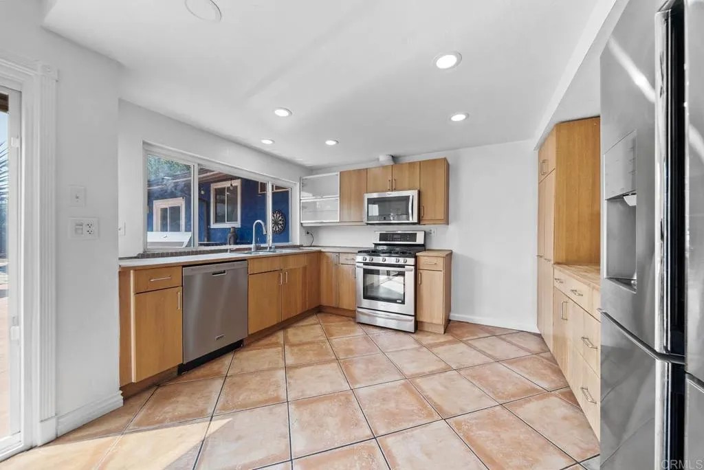 694 Calma Place