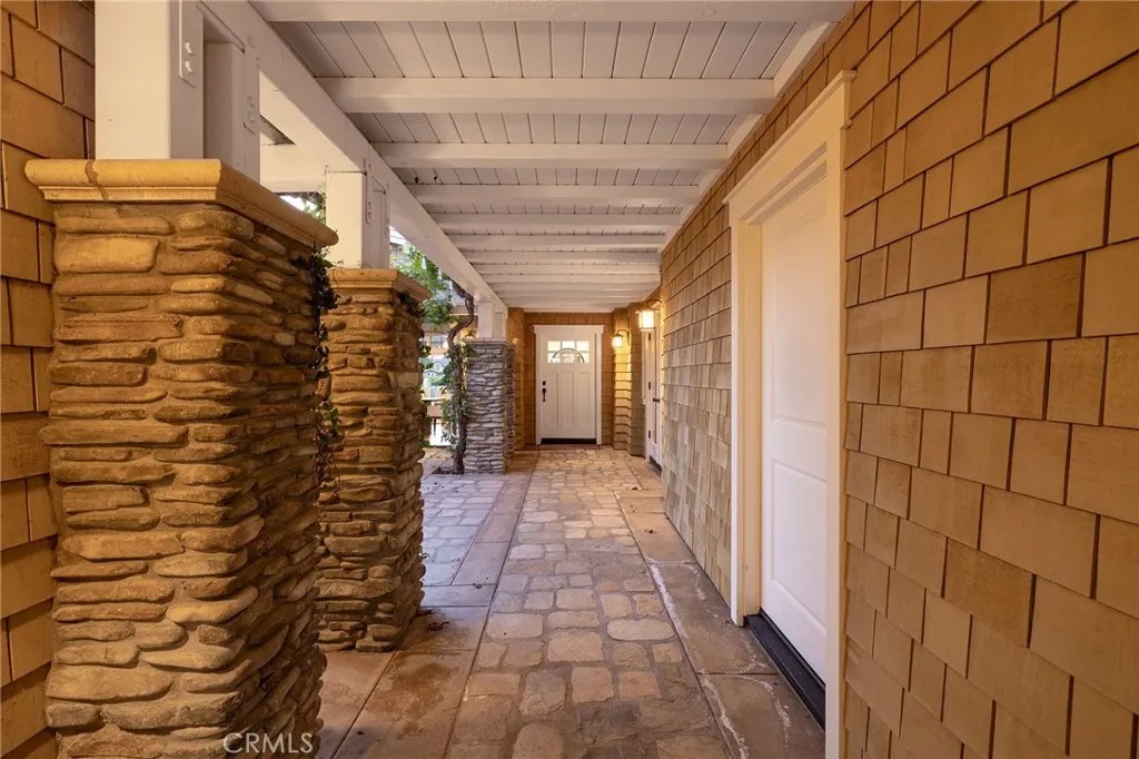 633 Rockford Road