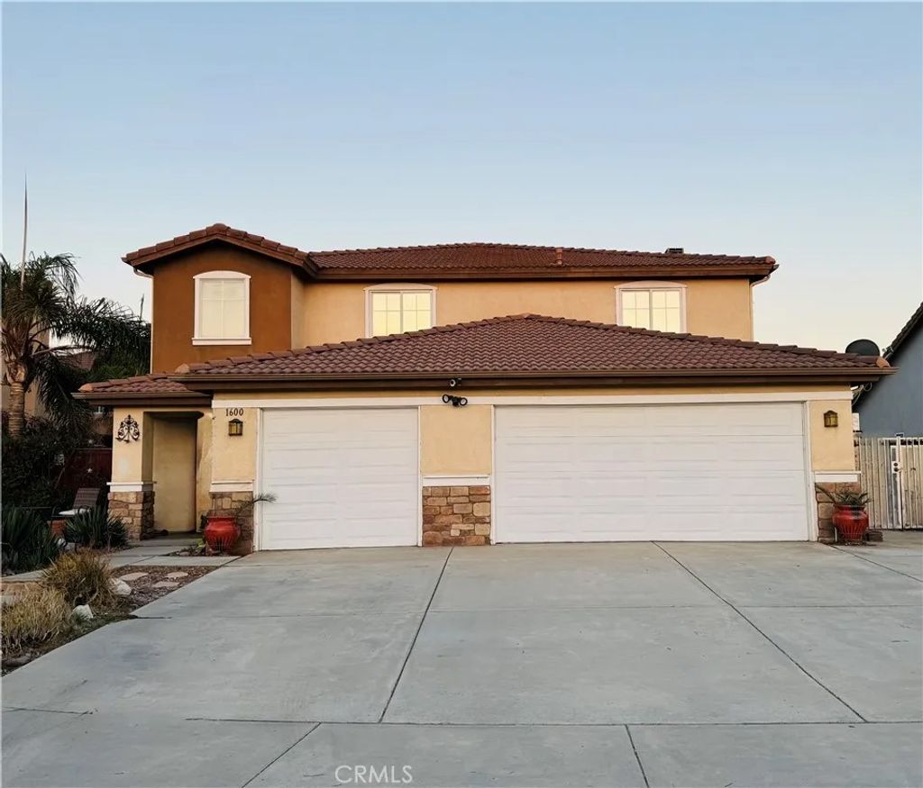 Photo of 1600 Hickory Wood Dr, Hemet, CA 92545 (MLS # SW26095381)