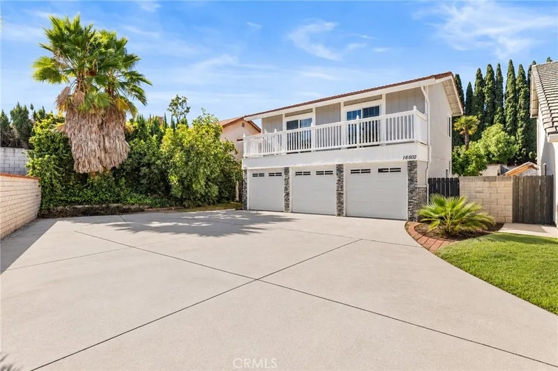 16602 Woodmont
