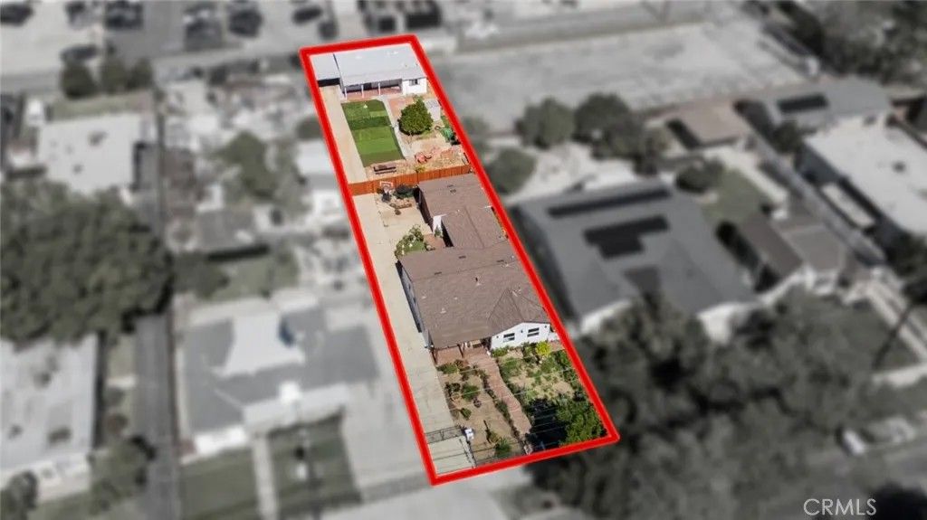 Photo of 17525 Kingsbury Street, Granada Hills, CA 91344 (MLS # SR26054124)