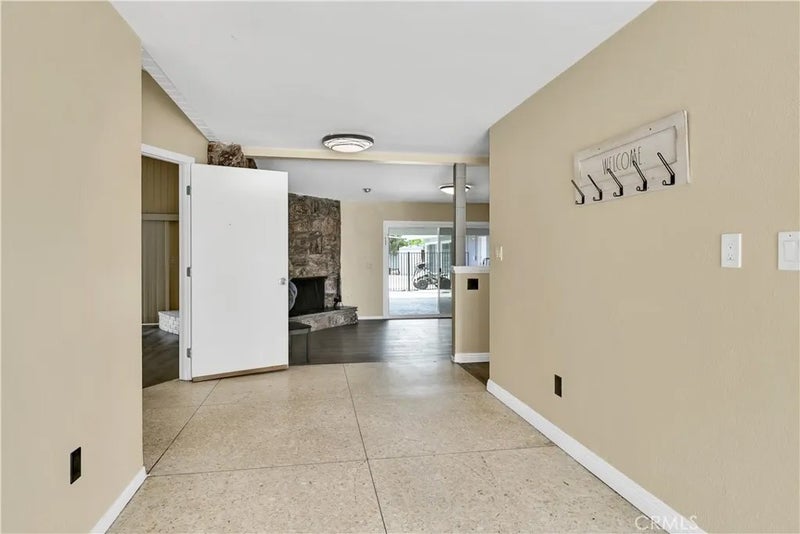 2550 W Rowland Avenue