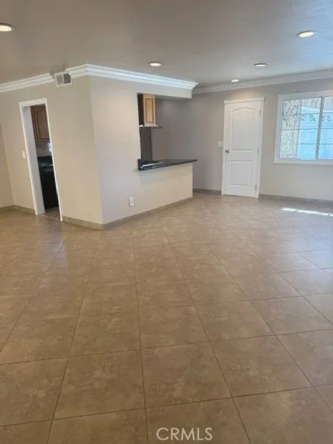 1560 N Vista