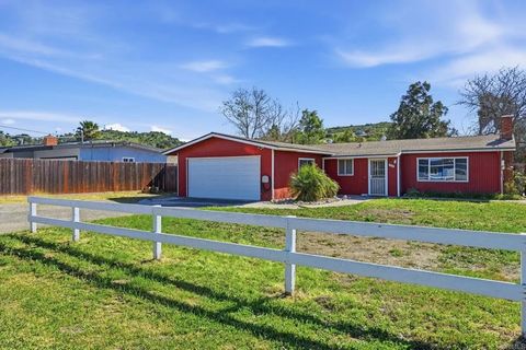 Photo of 325 Aspero Court, Escondido, CA 92026 (MLS # NDP2601311)