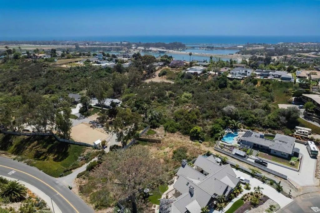 Photo of 4275 Hillside, Carlsbad, CA 92008 (MLS # NDP2506068)