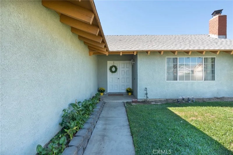 2708 S Tamarask Court