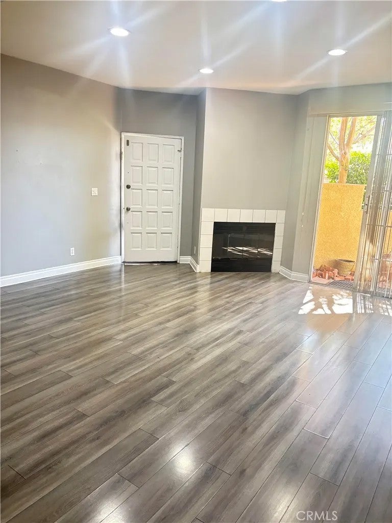 23811 Del Monte