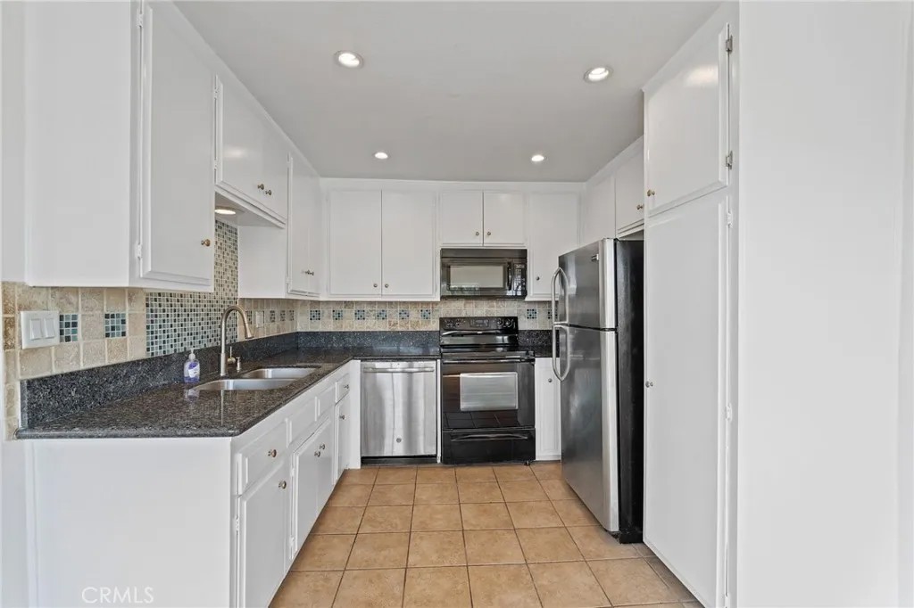 1187 E 3rd 202