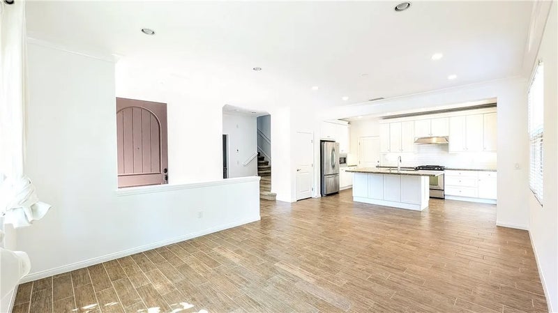 85 Thornhurst