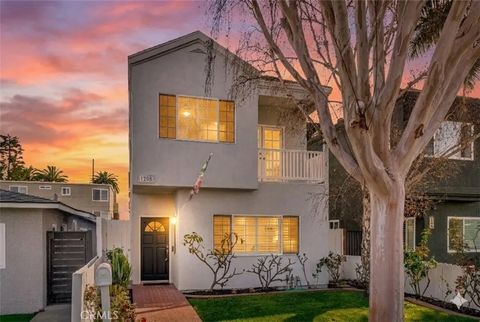 Photo of 1208 California Street, Huntington Beach, CA 92648 (MLS # OC26046846)