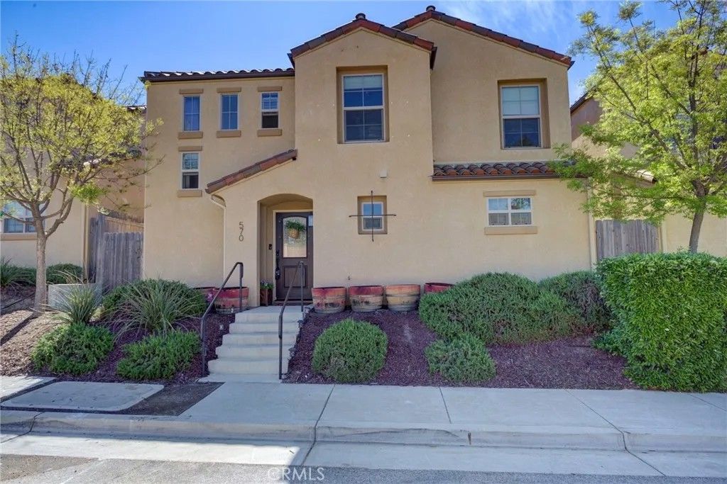 Photo of 570 River Oaks Drive, Paso Robles, CA 93446 (MLS # SC26071076)