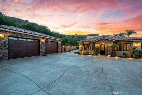 21128 Via Los Laureles Murrieta CA 92562