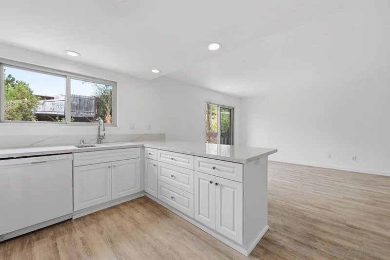 155 Rosebay Dr 40