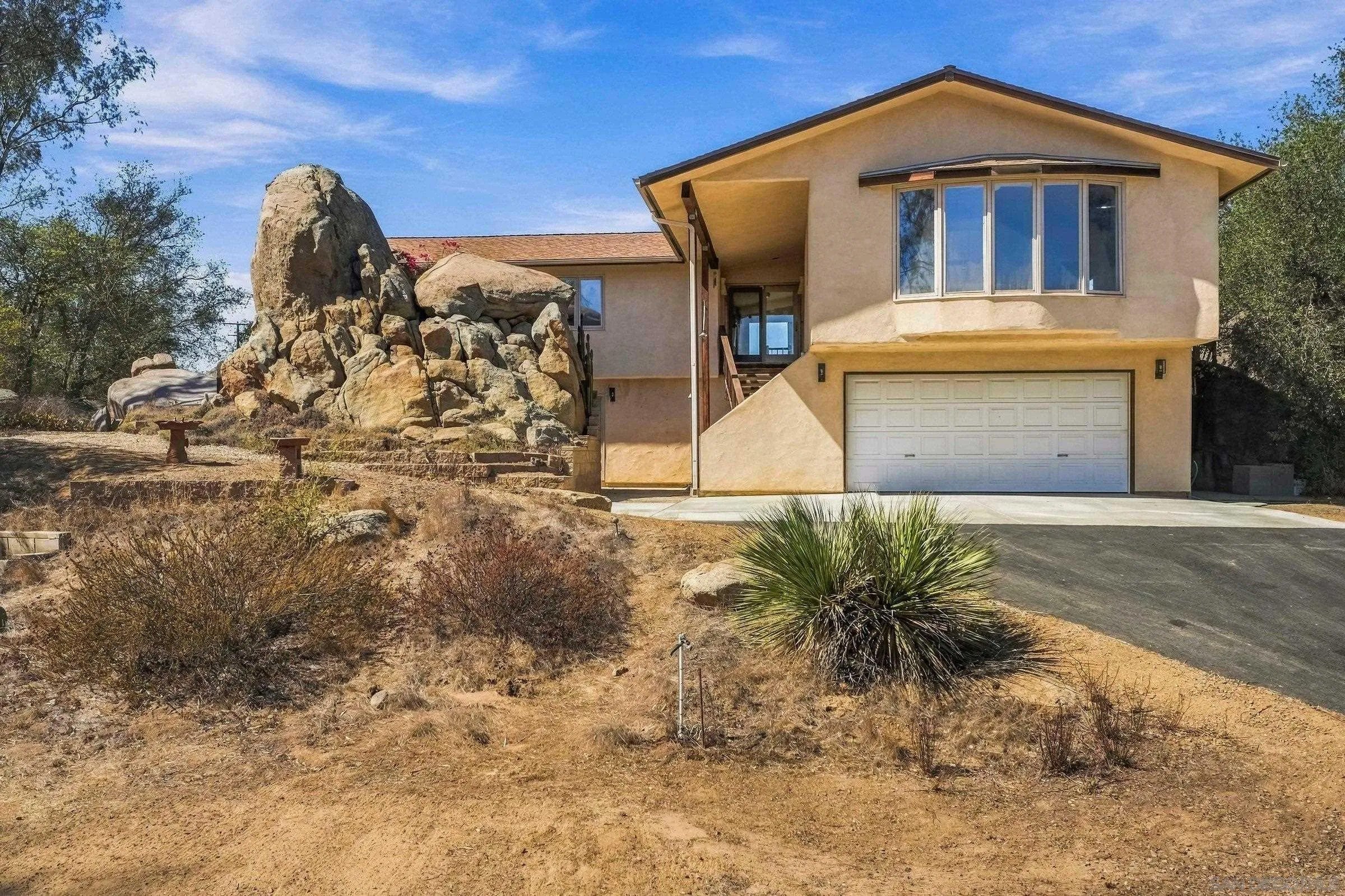 16541 Highland Valley Rd
