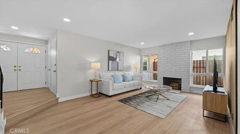 8222 Baldwin Circle