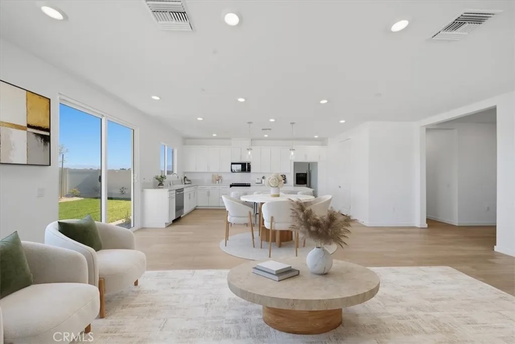 3265 E Avenue J-4