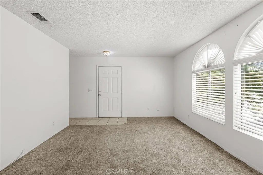 Photo of 464 Camino Corto, San Jacinto, CA 92582 (MLS # IV25148415)