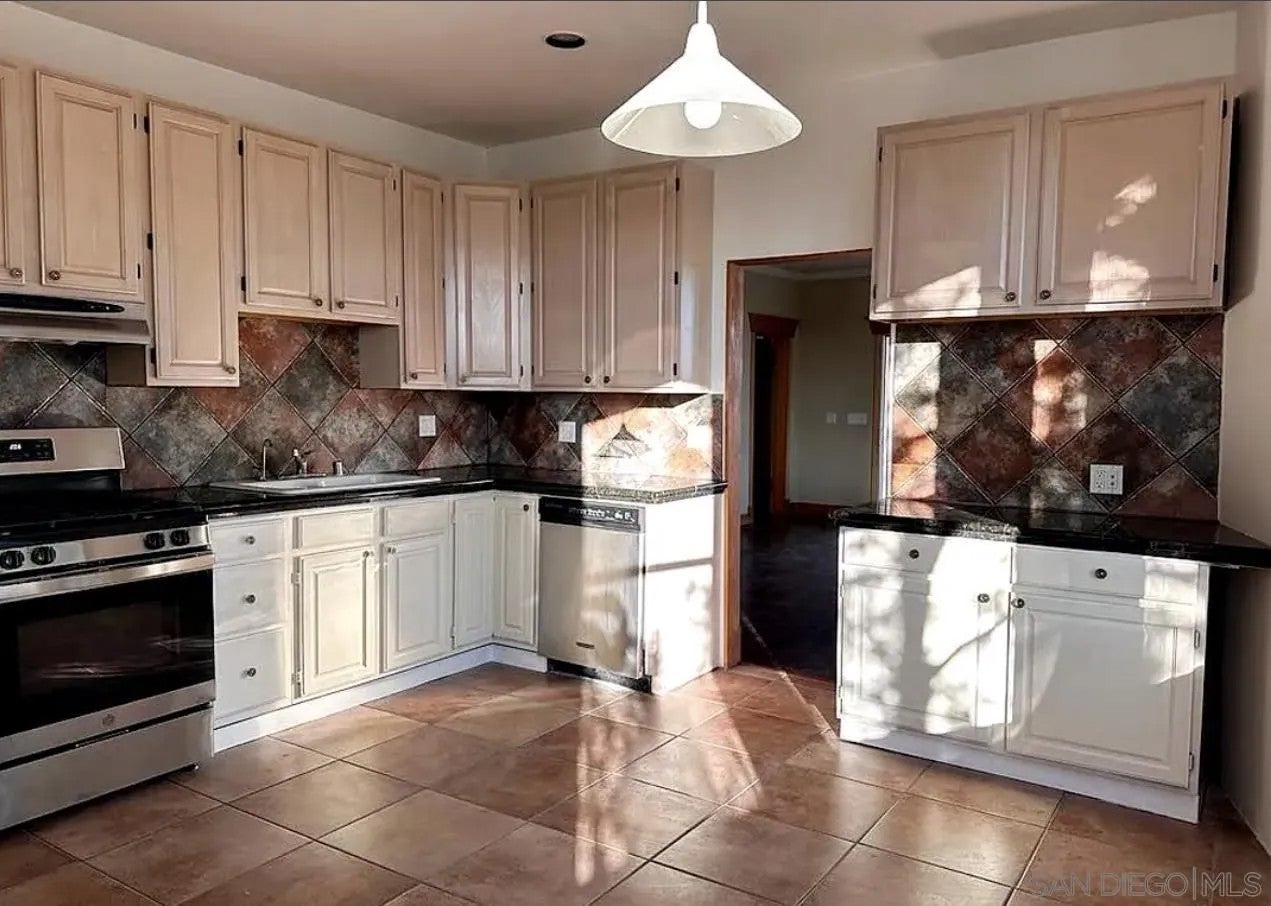 2104-2110 Dale Street