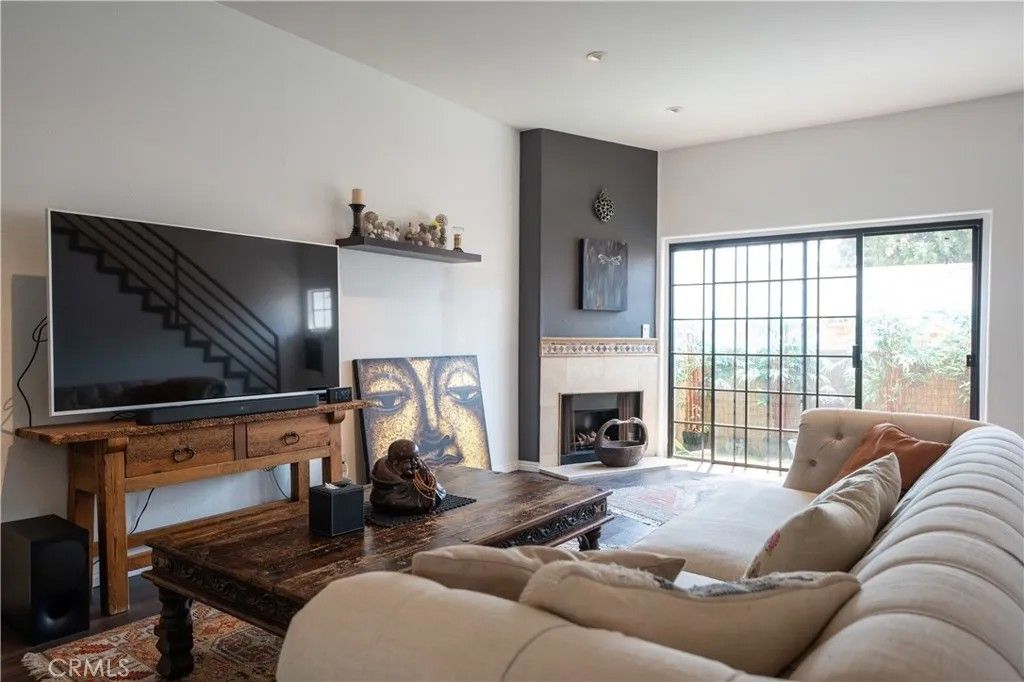 Photo of 1424 26th St #2, Santa Monica, CA 90404 (MLS # OC25269379)