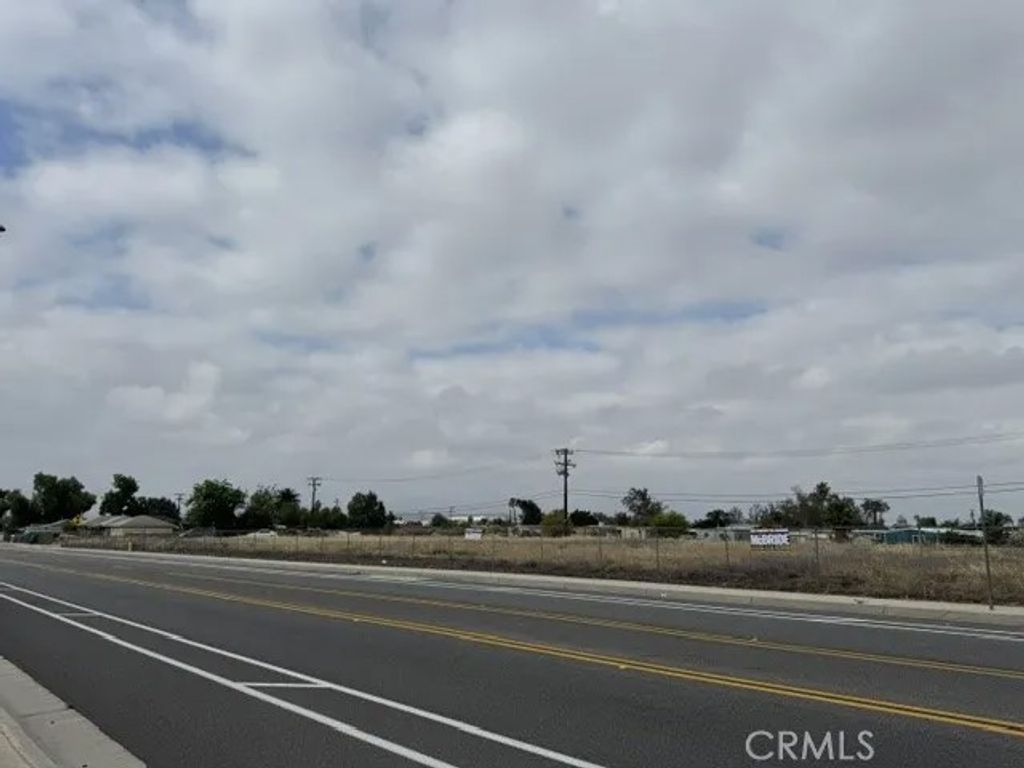 Photo of 13277 Day St, Moreno Valley, CA 92553 (MLS # SR26108843)