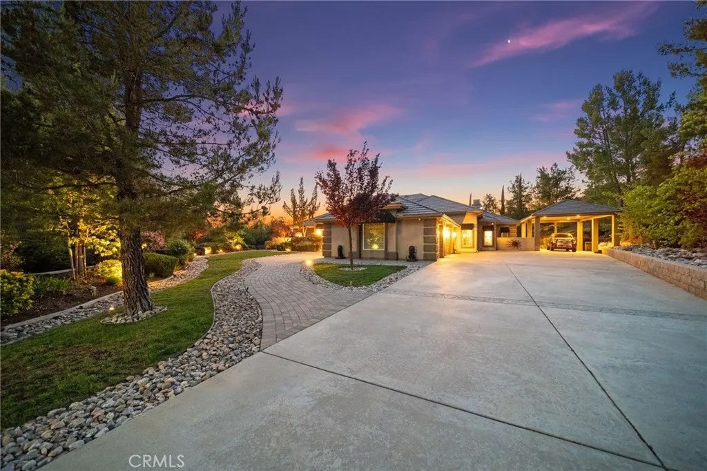 38565 Celine Cove