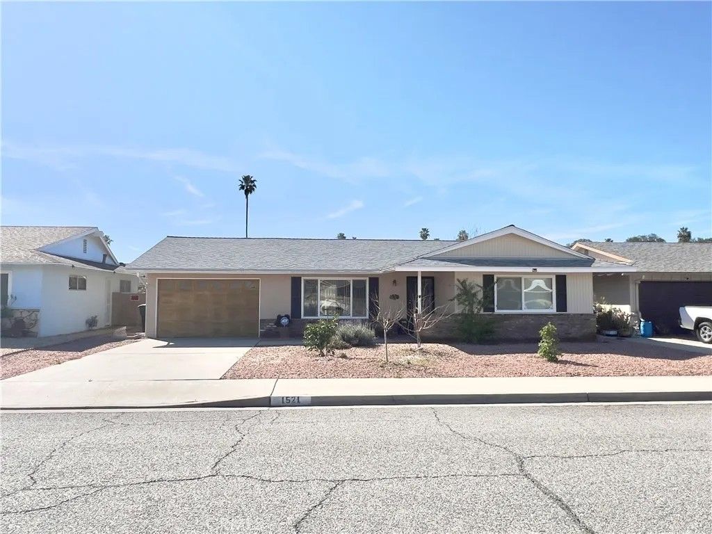 Photo of 1521 W Westmont Ave, Hemet, CA 92543 (MLS # WS26057319)