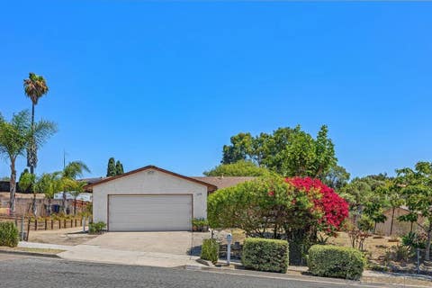 Photo of 5130 E Parker St, Oceanside, CA 92057 (MLS # 260017884)