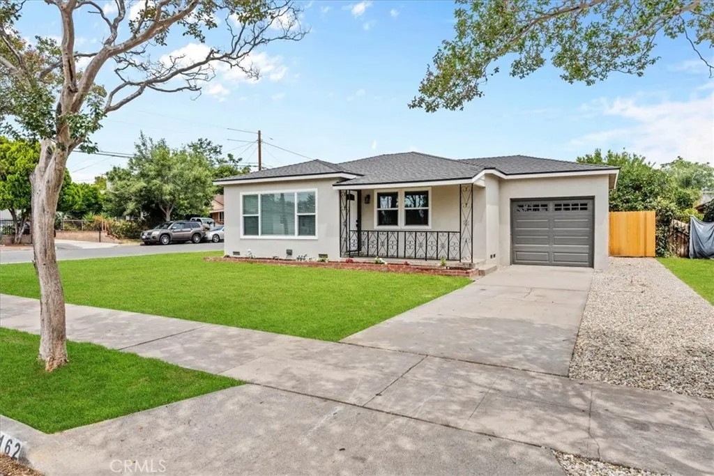 1162 W 17th