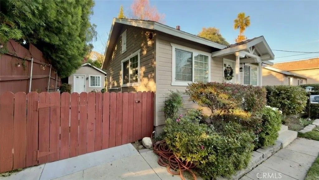 Photo of 143 Esperanza Ave, Sierra Madre, CA 91024 (MLS # WS26026507)