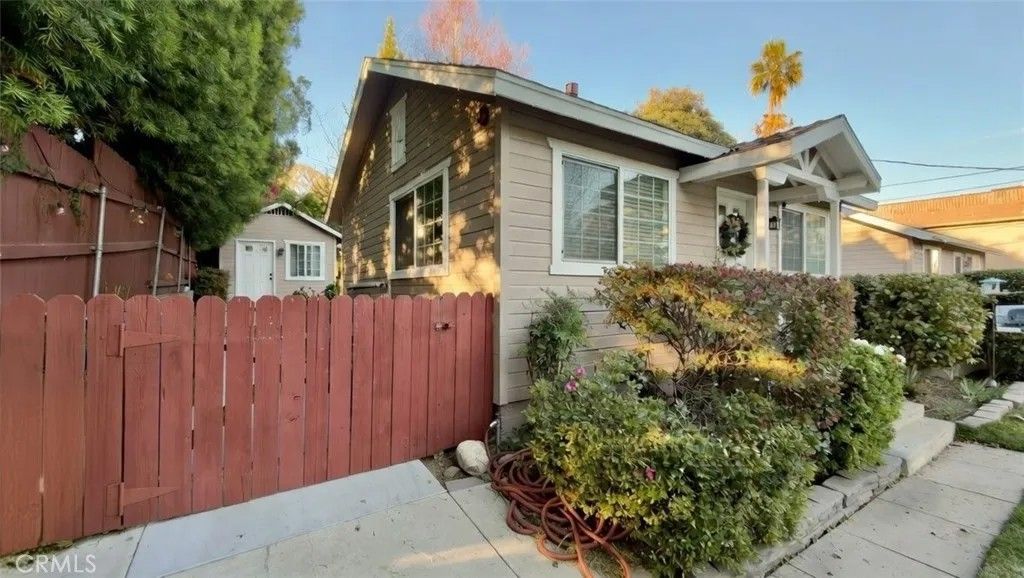 Photo of 143 Esperanza Ave, Sierra Madre, CA 91024 (MLS # WS26026507)