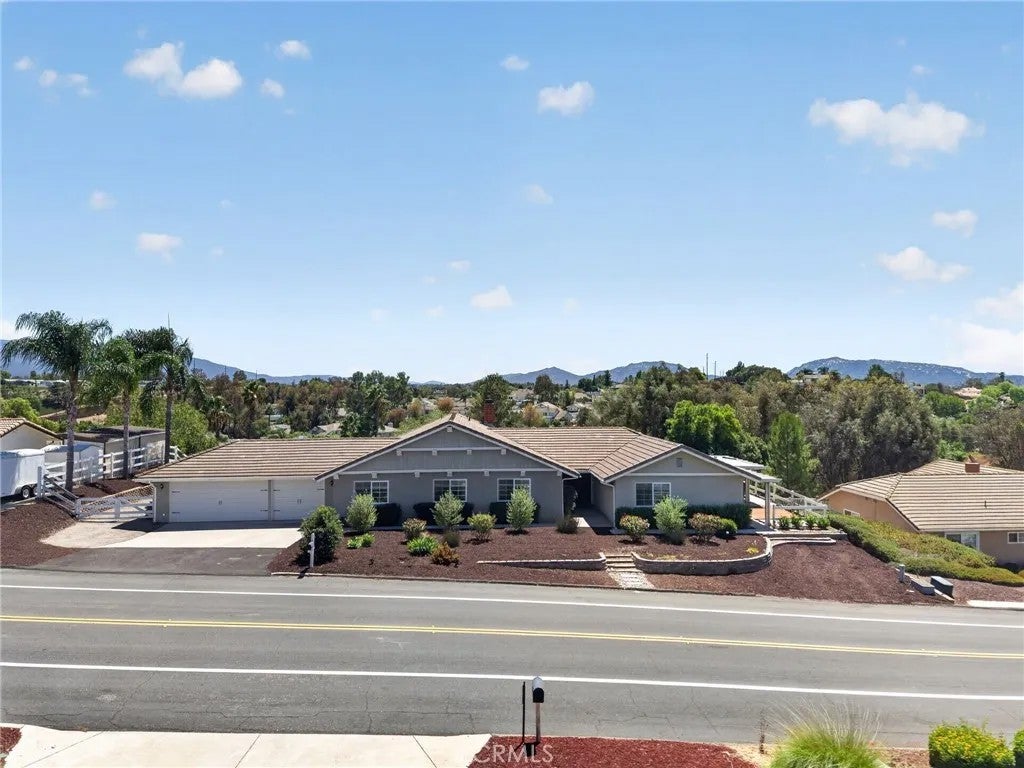 Photo of 30701 Del Rey RD, Temecula, CA 92591 (MLS # SW26229965)