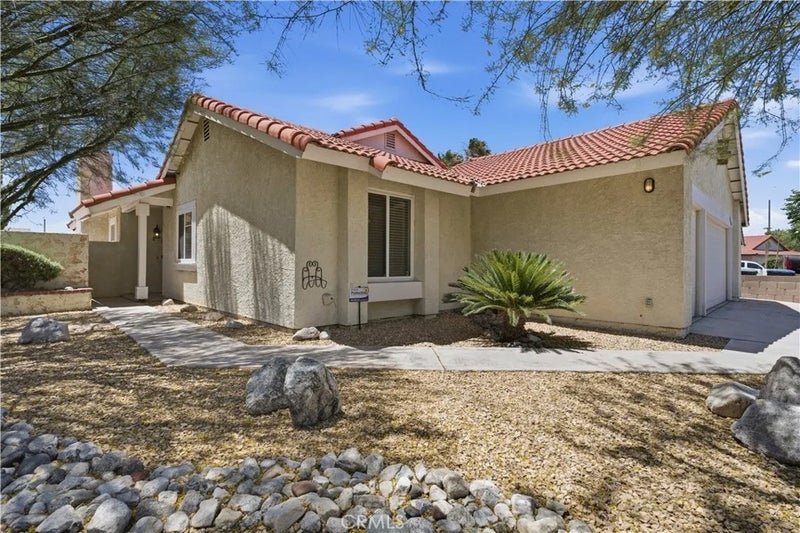 37129 Calle Amigo