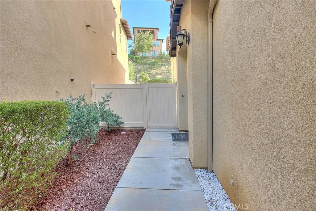 20608 Shepherd Hills Dr