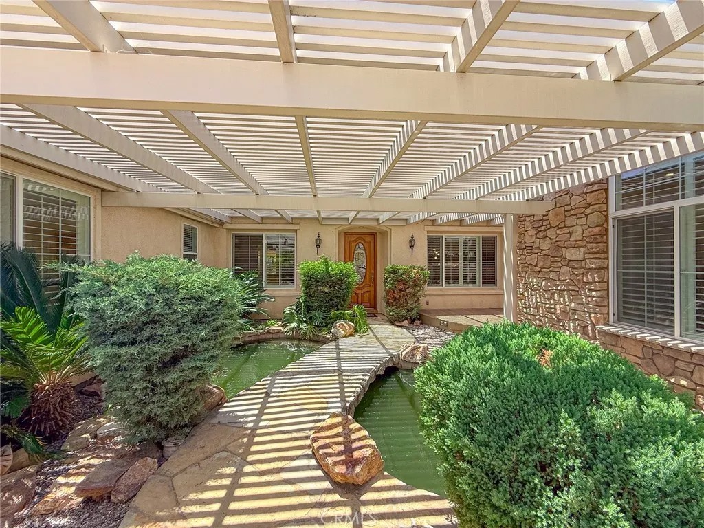 43097 Calle Camellia