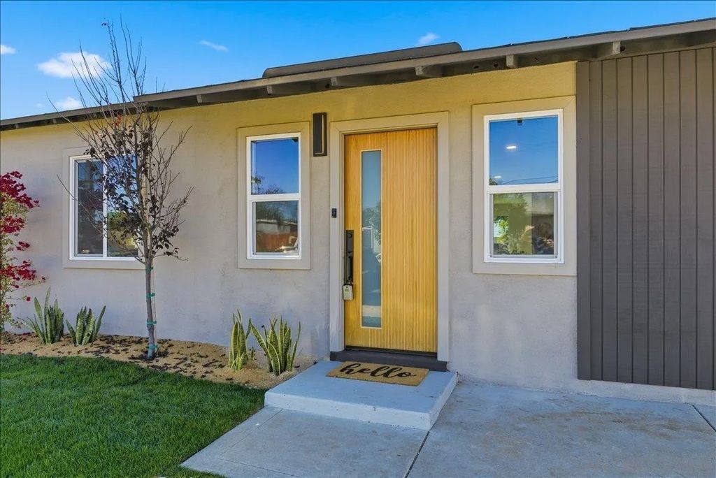 Photo of 4410 Gila Ave, San Diego, CA 92117 (MLS # 260001846)